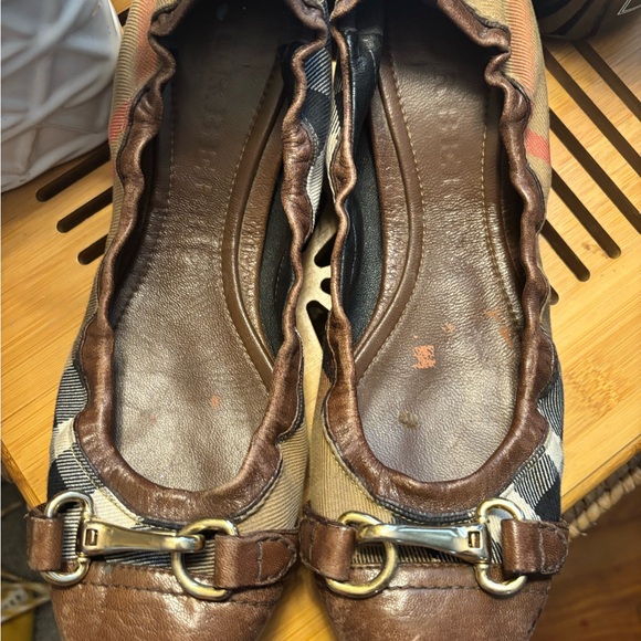 Brown Burberry Leather Flats with Gold Buckle - Picture 3 of 6